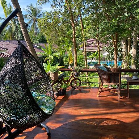 Готель Baan Nai Suan Бопхут Екстер'єр фото