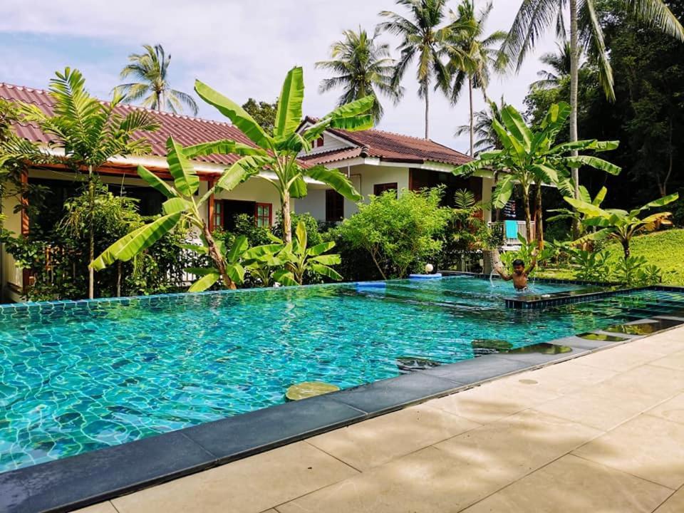 Готель Baan Nai Suan Бопхут Екстер'єр фото
